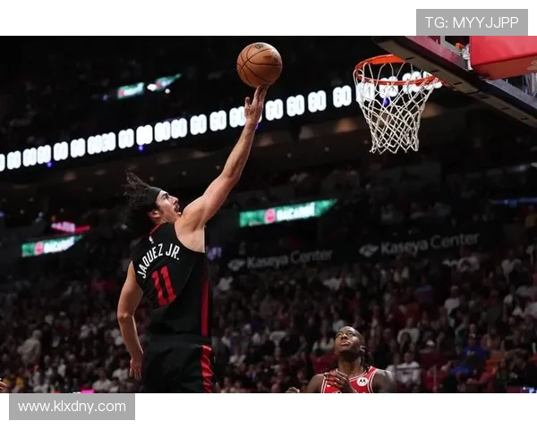 哈克斯:约维奇潜力巨大 未来可期仍有广阔成长空间 哈克斯:约维奇潜力巨大 未来可期仍有广阔成长空间